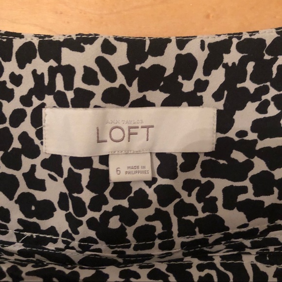 LOFT Leopard Shorts - Picture 2 of 2